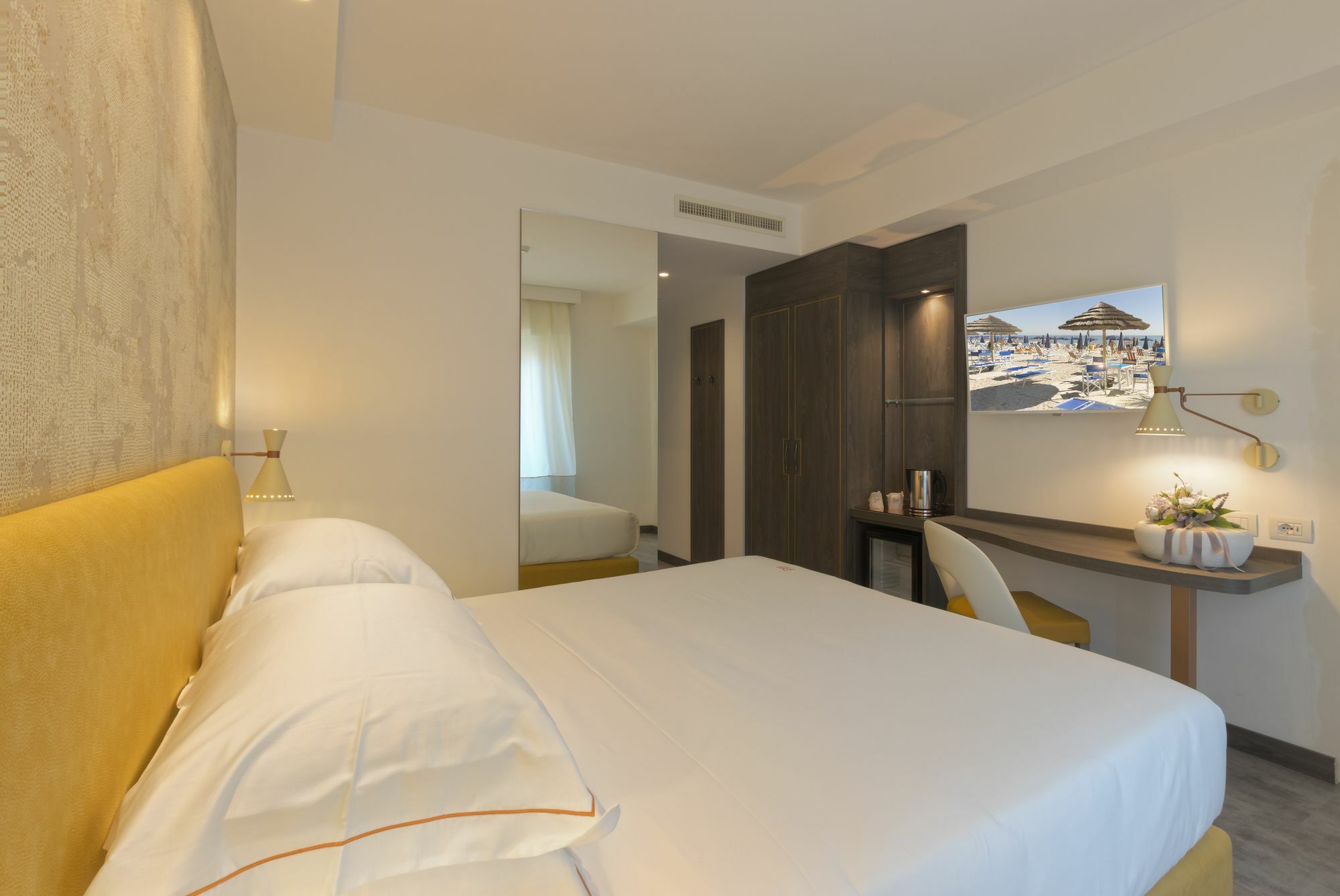 Hotel Ghibli 4*